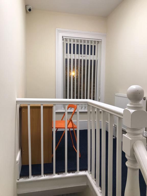 Casa Fresa Franks Serviced Accommodation Ливърпул Екстериор снимка