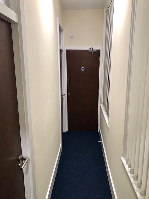 Casa Fresa Franks Serviced Accommodation Ливърпул Екстериор снимка