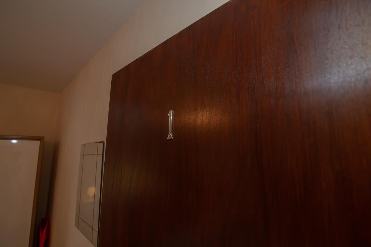 Casa Fresa Franks Serviced Accommodation Ливърпул Екстериор снимка