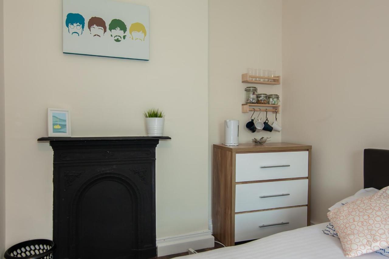 Casa Fresa Franks Serviced Accommodation Ливърпул Екстериор снимка