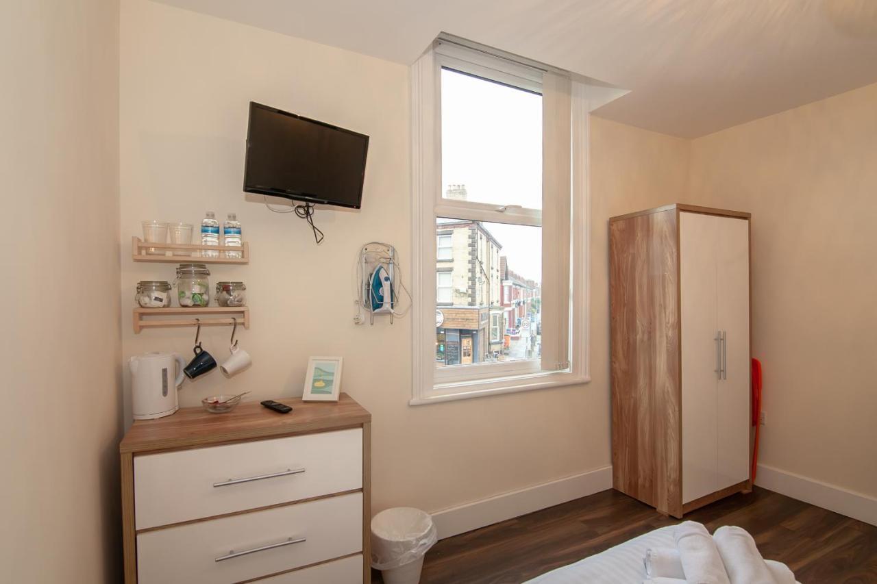 Casa Fresa Franks Serviced Accommodation Ливърпул Екстериор снимка