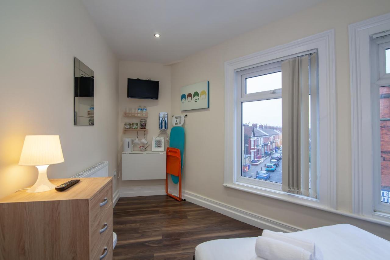 Casa Fresa Franks Serviced Accommodation Ливърпул Екстериор снимка