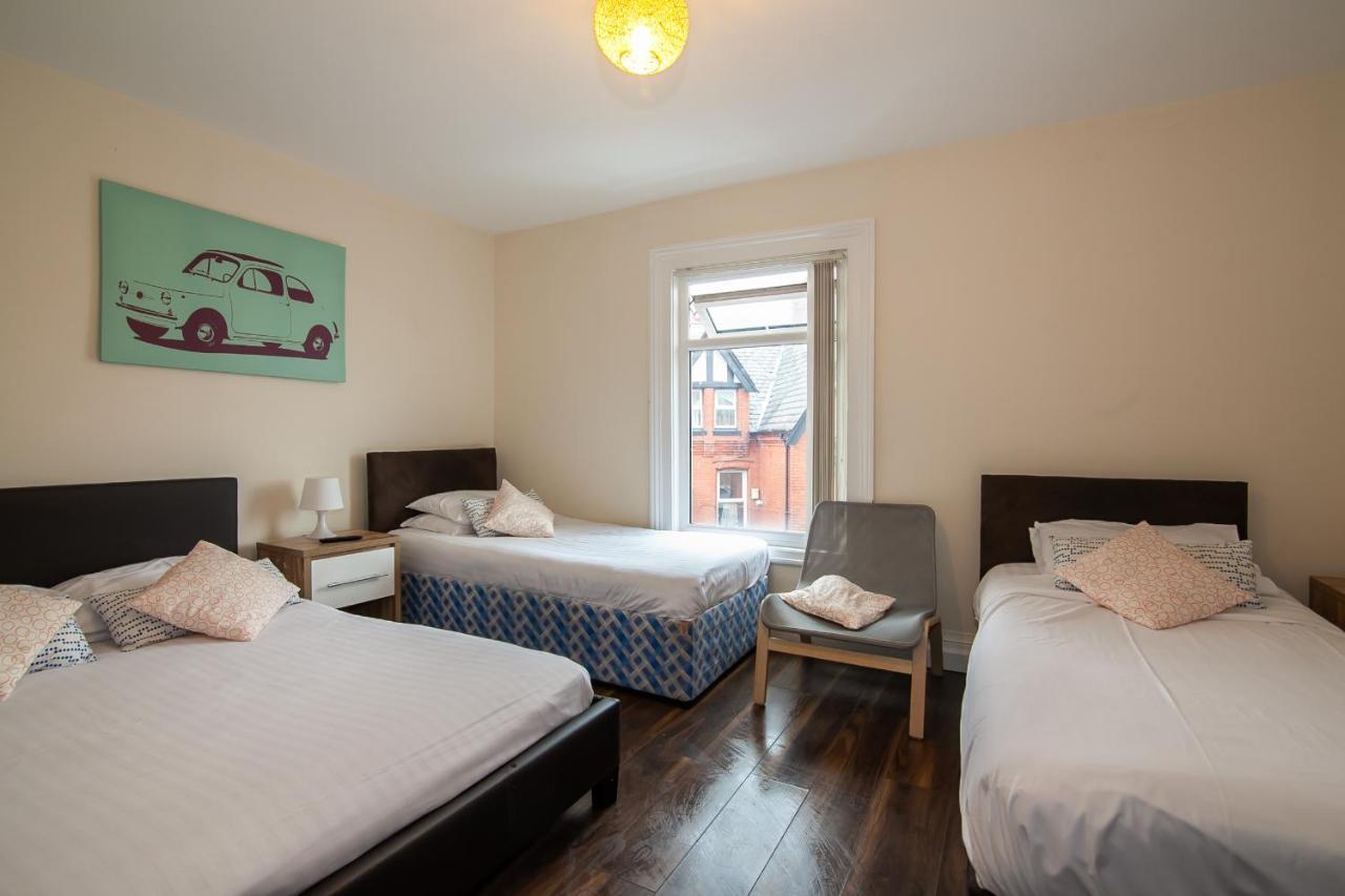 Casa Fresa Franks Serviced Accommodation Ливърпул Екстериор снимка