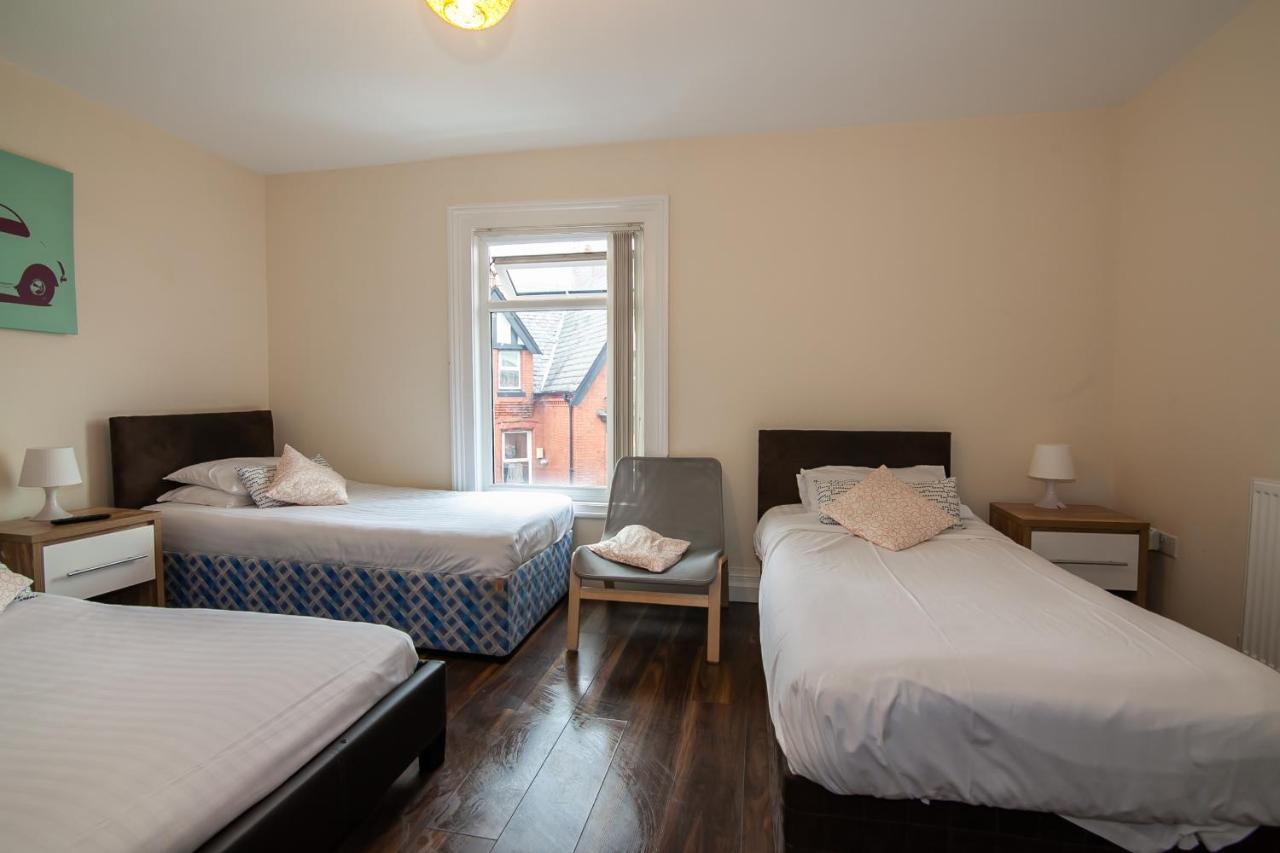 Casa Fresa Franks Serviced Accommodation Ливърпул Екстериор снимка