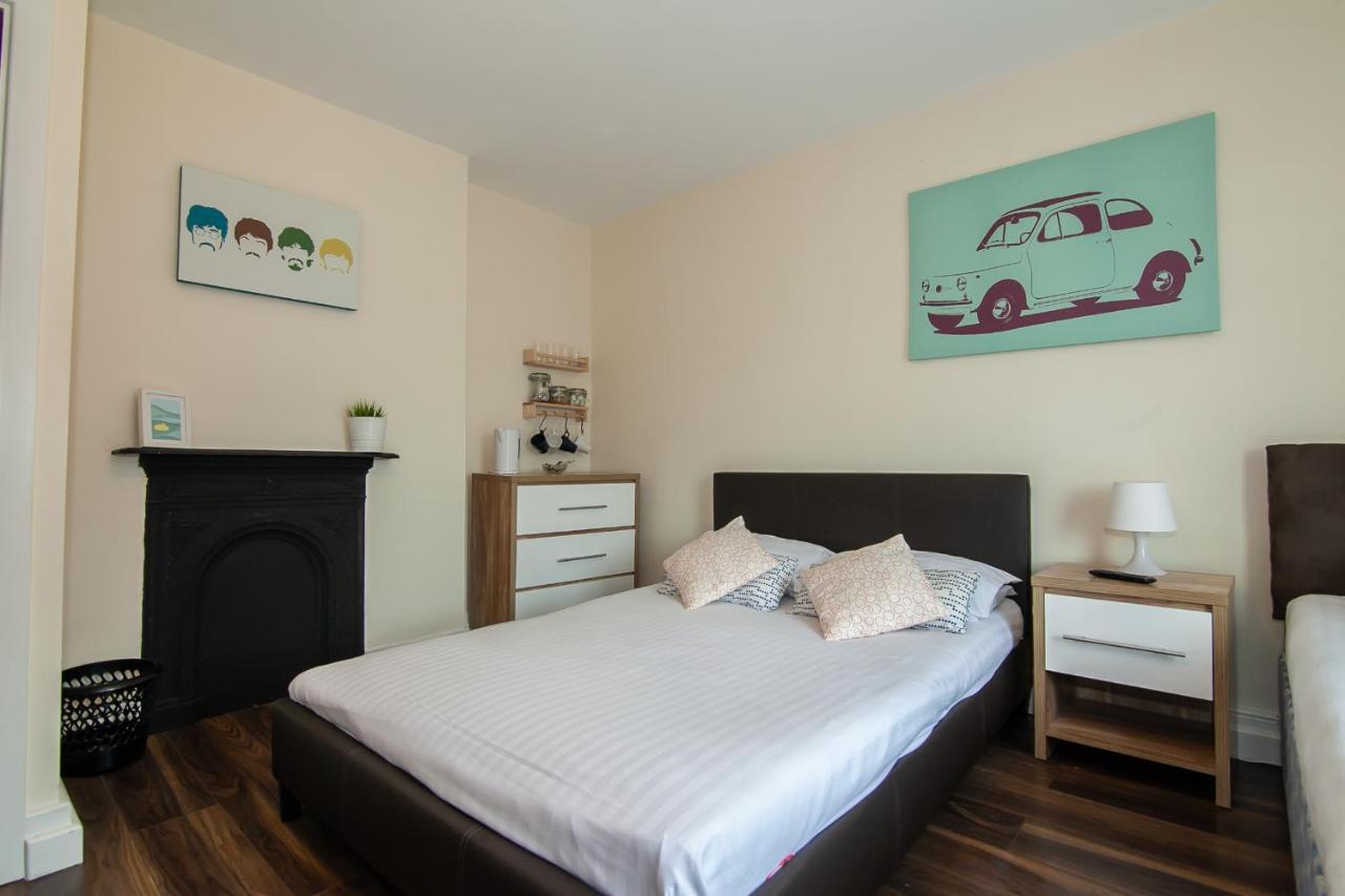 Casa Fresa Franks Serviced Accommodation Ливърпул Екстериор снимка