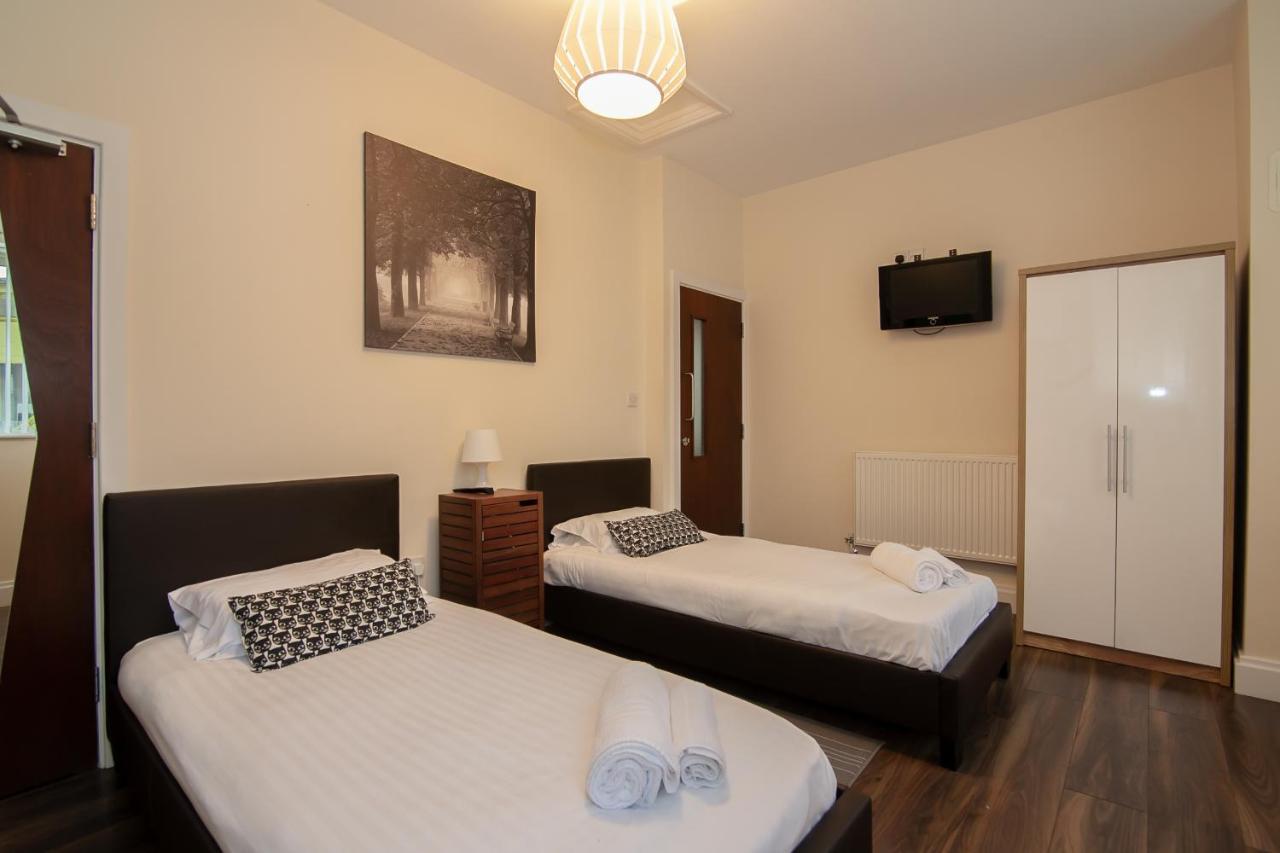 Casa Fresa Franks Serviced Accommodation Ливърпул Екстериор снимка