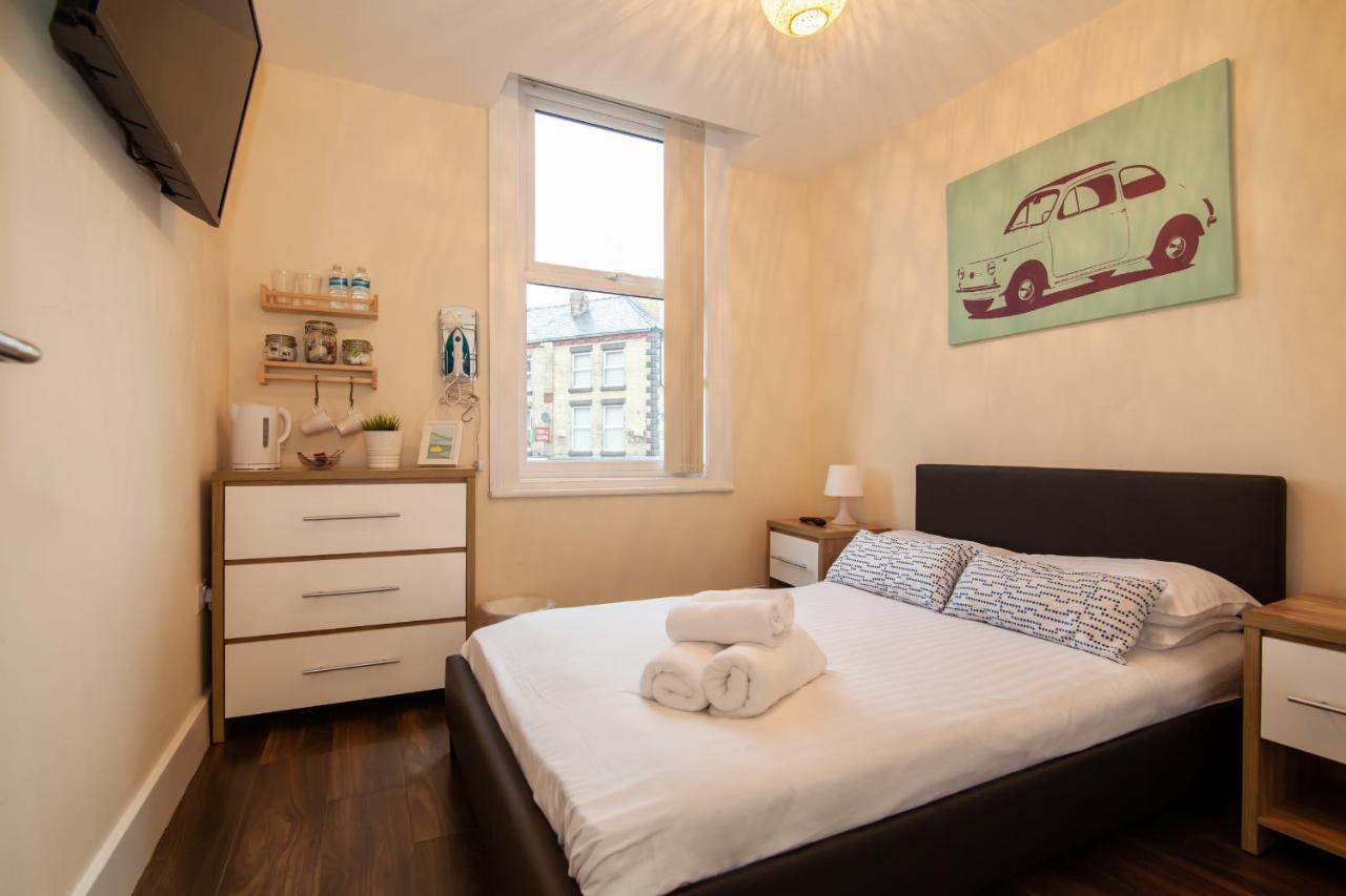 Casa Fresa Franks Serviced Accommodation Ливърпул Екстериор снимка