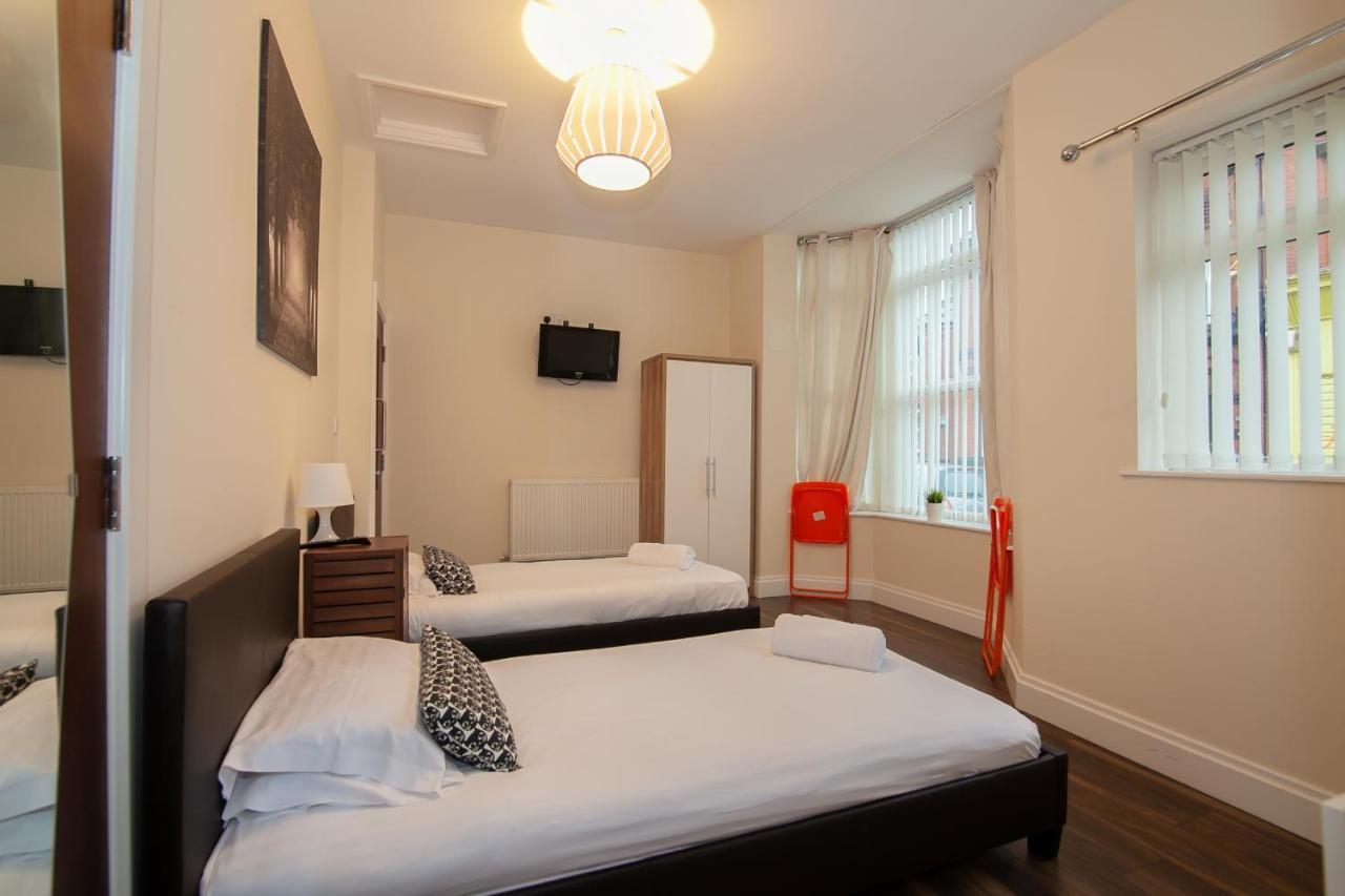 Casa Fresa Franks Serviced Accommodation Ливърпул Екстериор снимка