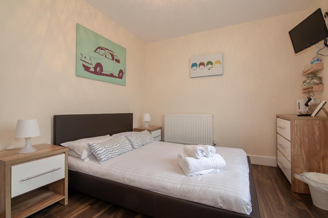 Casa Fresa Franks Serviced Accommodation Ливърпул Екстериор снимка