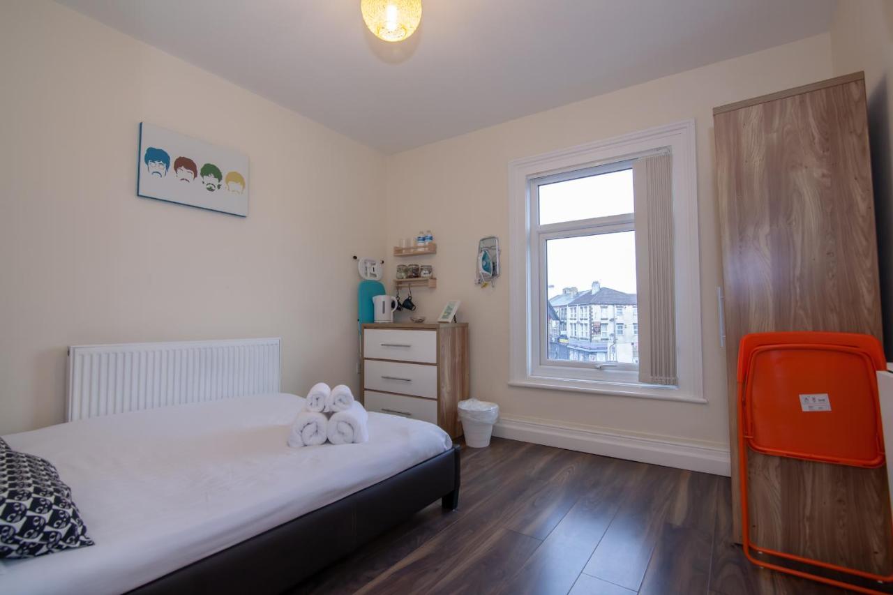 Casa Fresa Franks Serviced Accommodation Ливърпул Екстериор снимка